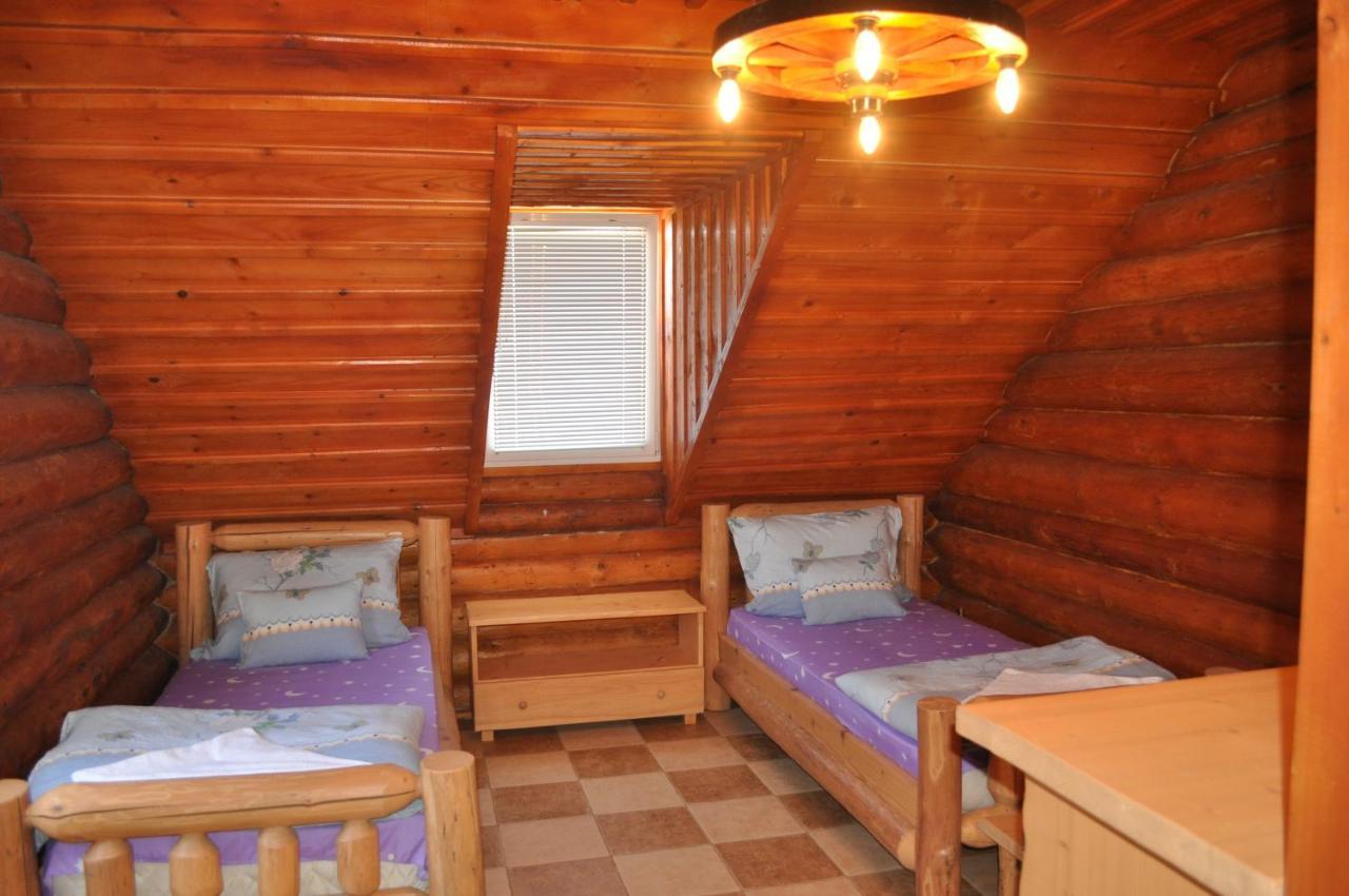 Roenk-Wellness Panzio Mezopeterd Bed & Breakfast Exterior photo