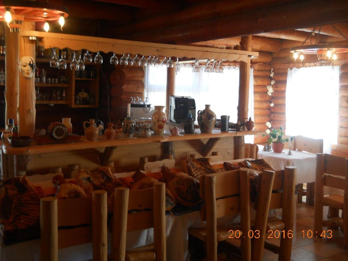 Roenk-Wellness Panzio Mezopeterd Bed & Breakfast Exterior photo